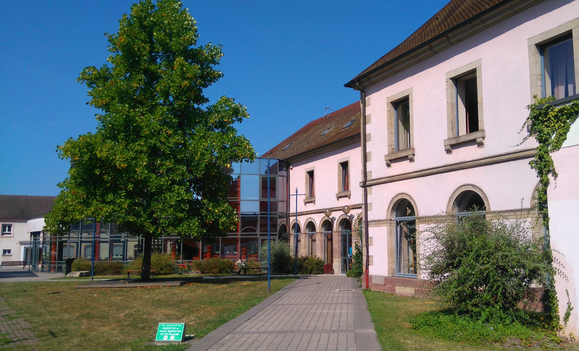 Centre culturel François Mitterrand