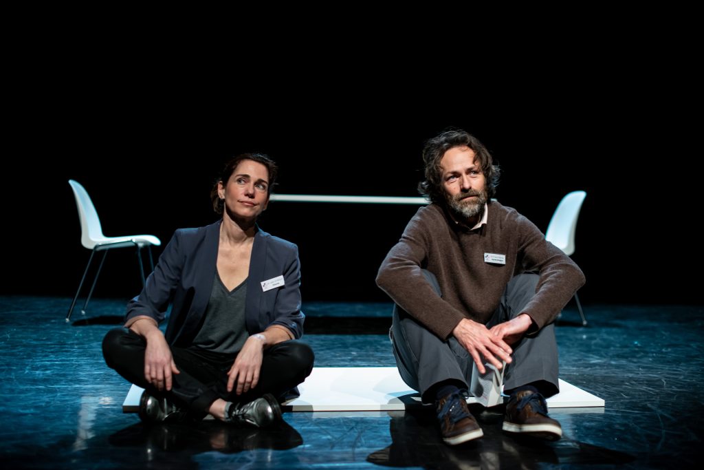 Deux comédiens du spectacle Le Choeur des Femmes